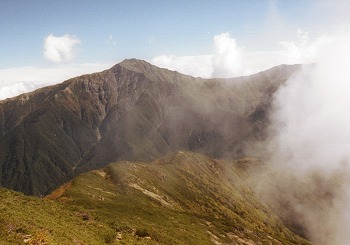 仙塩尾根より北岳
