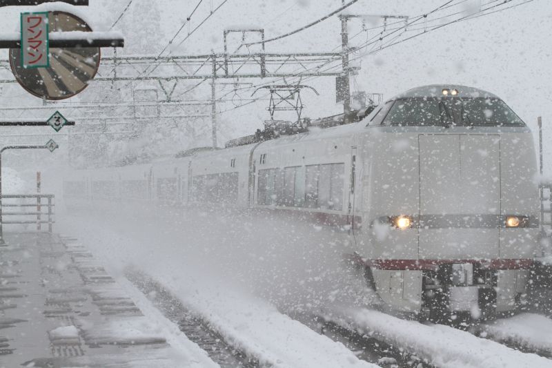 http://ayu2.com/train/trainphoto/150119%E3%81%AF%E3%81%8F%E3%81%9F%E3%81%8B007.jpg