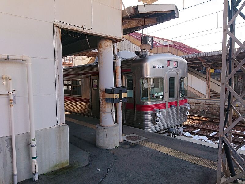 http://ayu2.com/train/trainphoto/230107%E9%95%B7%E9%87%8E%E9%9B%BB%E9%89%843500%E7%B3%BB008.jpg