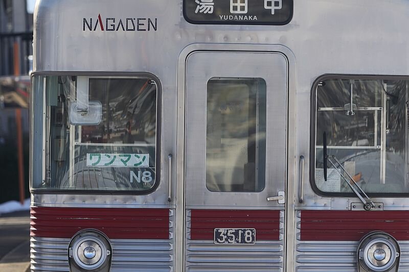 http://ayu2.com/train/trainphoto/230107%E9%95%B7%E9%87%8E%E9%9B%BB%E9%89%843500%E7%B3%BBEOS047.jpg