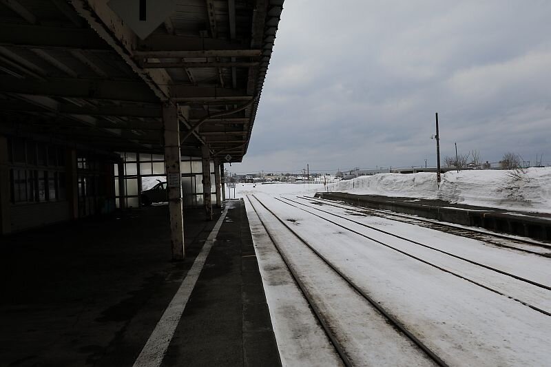 http://ayu2.com/train/trainphoto/230301%E7%95%99%E8%90%8C%E6%9C%AC%E7%B7%9AEOS028.jpg