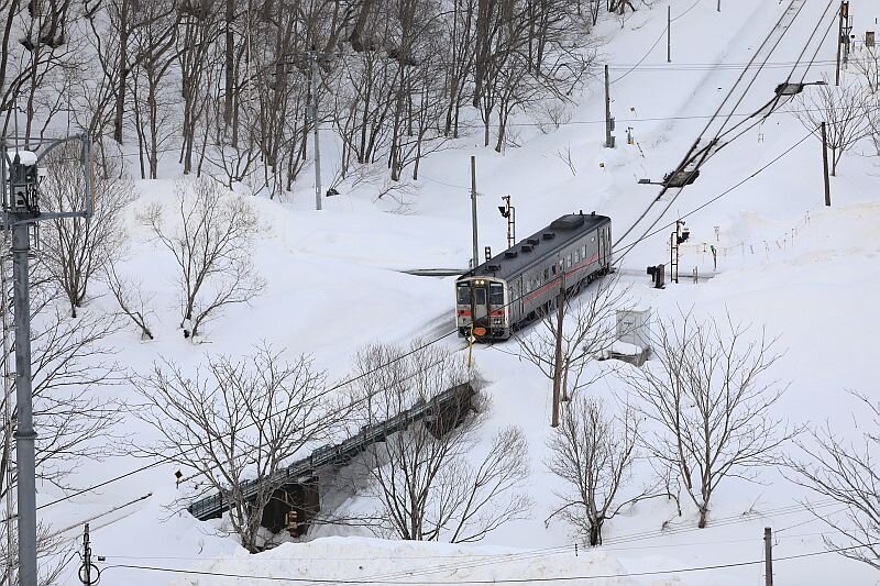 http://ayu2.com/train/trainphoto/230301%E7%95%99%E8%90%8C%E6%9C%AC%E7%B7%9AEOS109.jpg